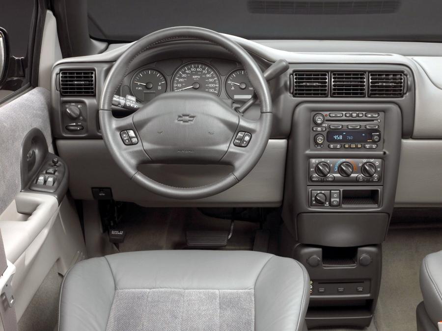  Chevrolet Venture 2001 года  (фото 2 из 8)